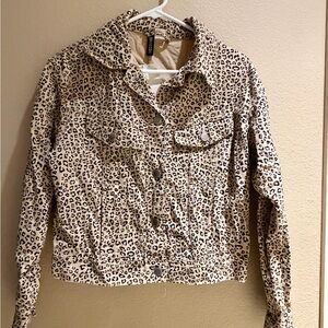 Divided Leopard Print Jean Jacket - Tan/Black